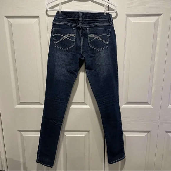 Low Rise Skinny Jeans - Picture 2 of 8